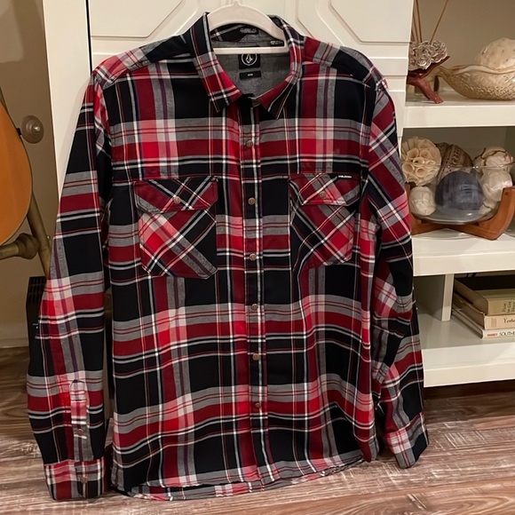 Volcom Classic Fit Flannel Button Down Shirt - Picture 1 of 10